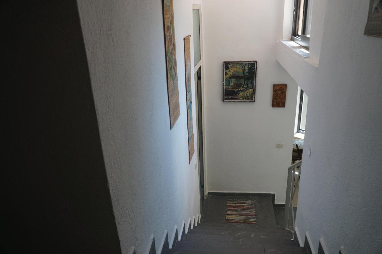 Albaniantrip Rooms And Apartments Tirana Bagian luar foto